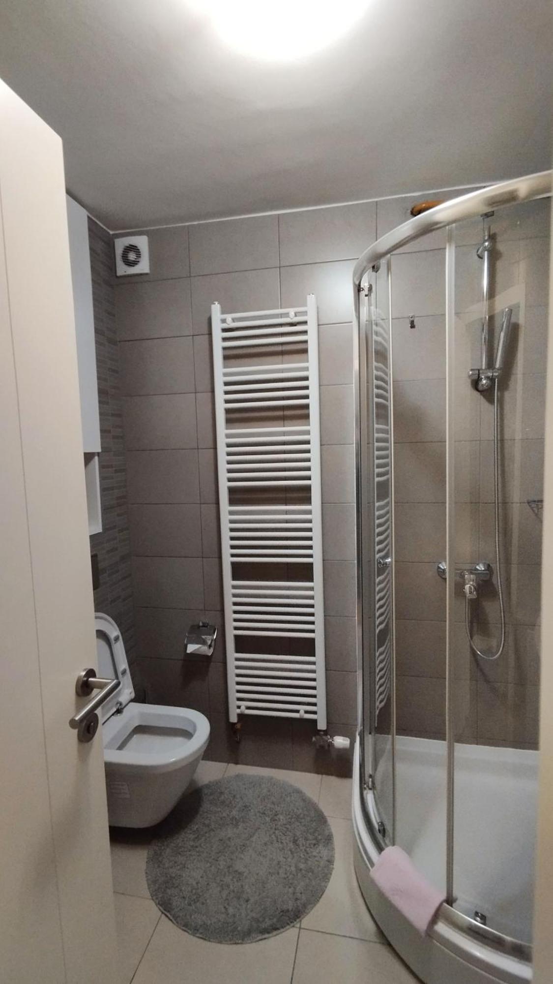 Quiet Apartment In City Center, Free Private Parking Szarajevó Kültér fotó