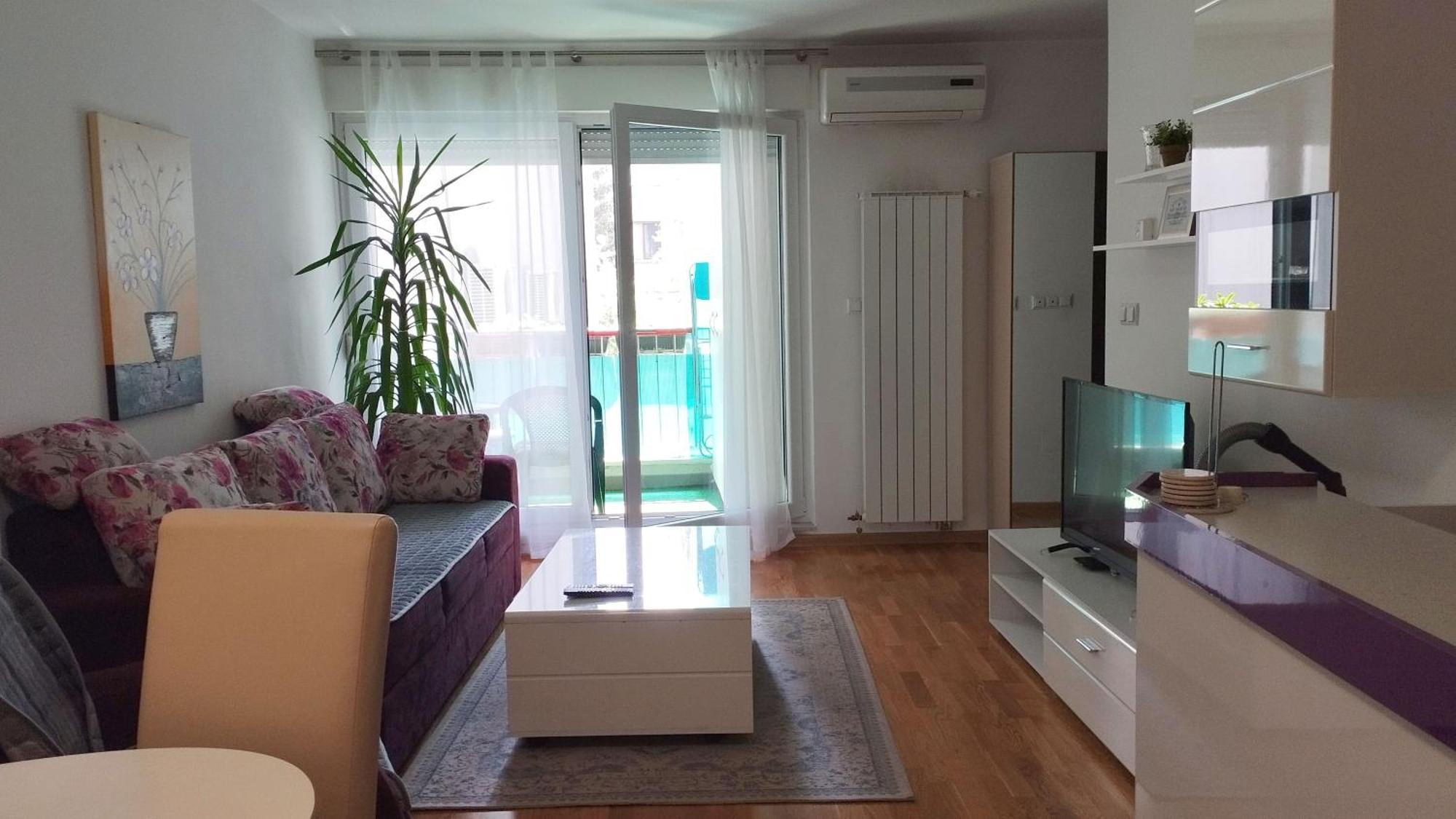 Quiet Apartment In City Center, Free Private Parking Szarajevó Kültér fotó